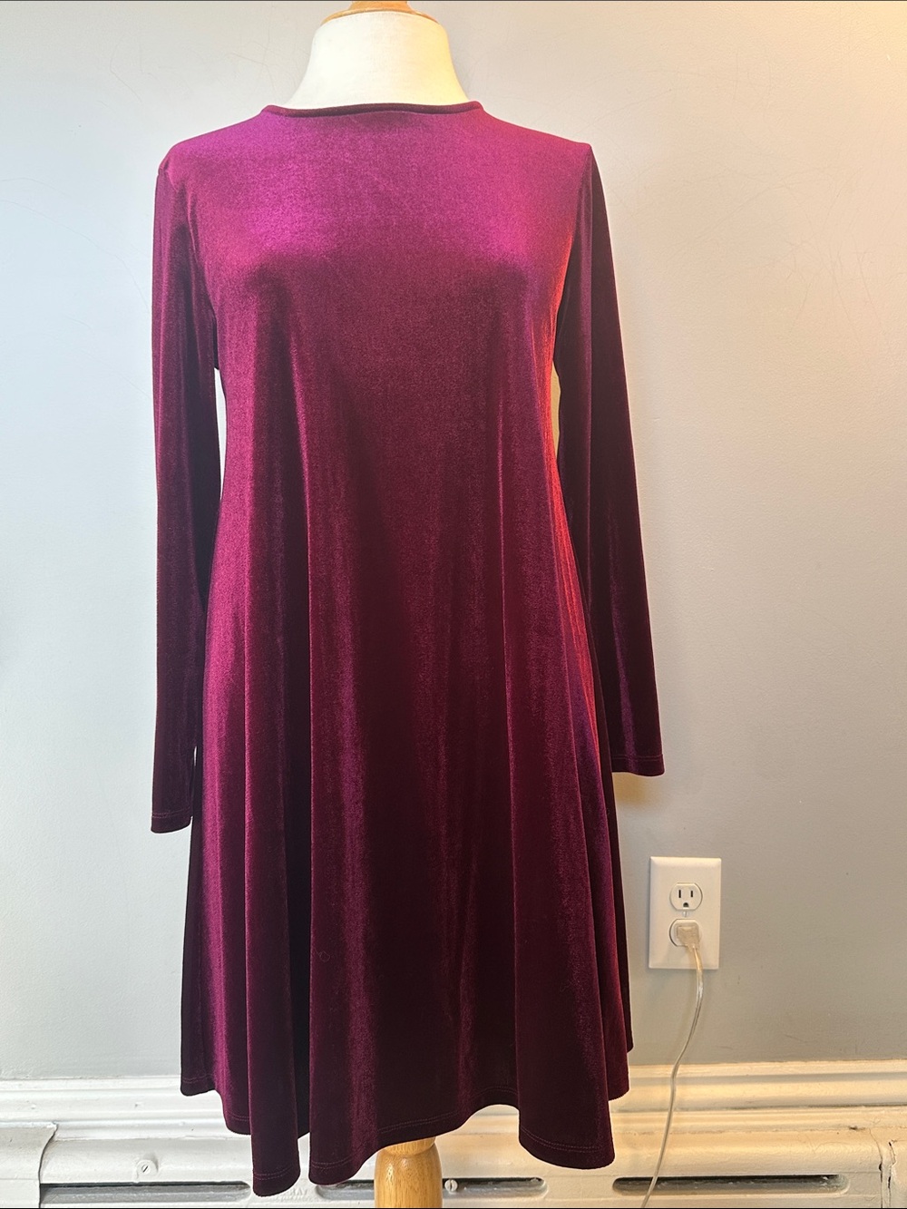 Burgundy Long Sleeve Velvet Dress